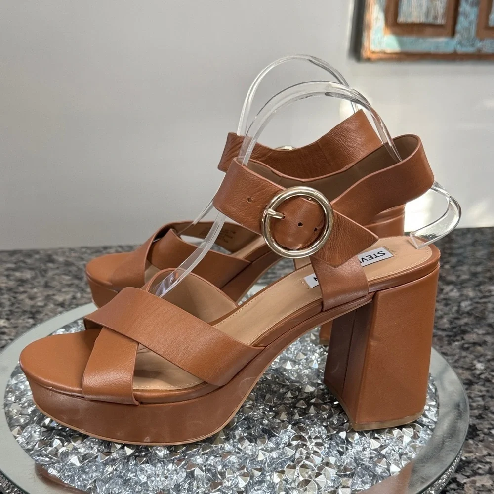 Steve Madden Elkins  leather Tan Platform Sandals NEW 11